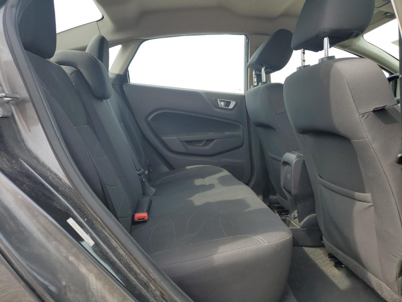 2015 Ford Fiesta Se VIN: 3FADP4BJ2FM138256 Lot: 64173545