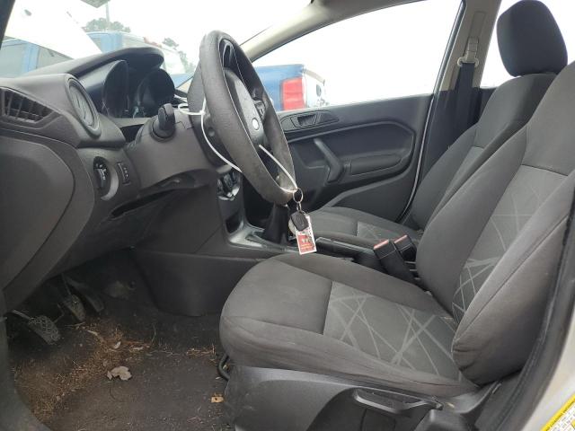 Седаны FORD FIESTA 2014 Серебристый