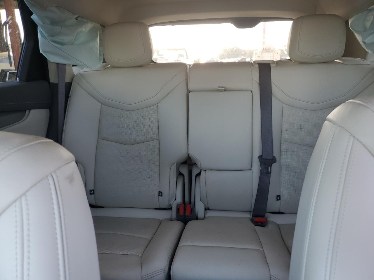 1gykncrs2nz100484 1GYKNCRS2NZ100484 2022 Cadillac Xt5 Premium Luxury