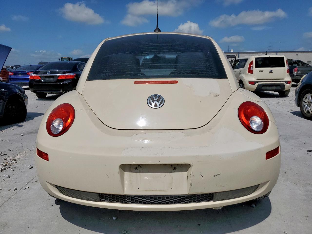2006 Volkswagen New Beetle 2.5L Option Package 2 VIN: 3VWSG31C36M409160 Lot: 64892475