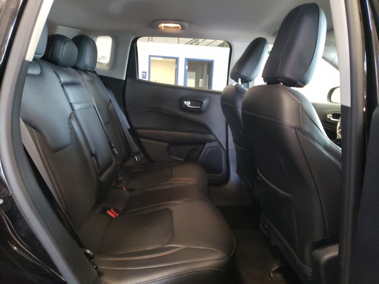 2018 Jeep Compass Latitude VIN: 3C4NJDBB0JT180531 Lot: 64718445
