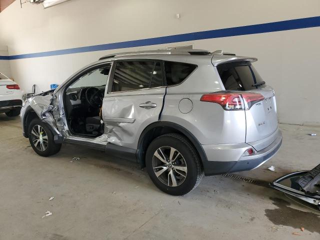  TOYOTA RAV4 2018 Srebrny