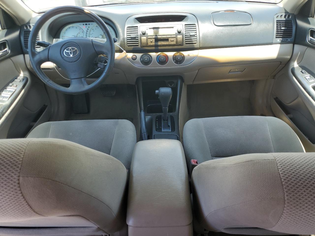 2003 Toyota Camry Le VIN: 4T1BF32K23U563633 Lot: 66356835