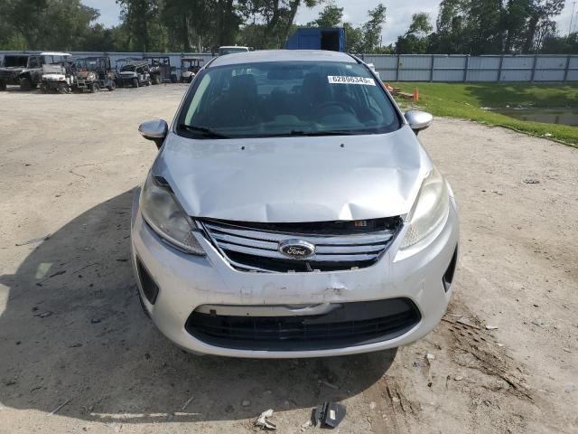  FORD FIESTA 2013 Серебристый