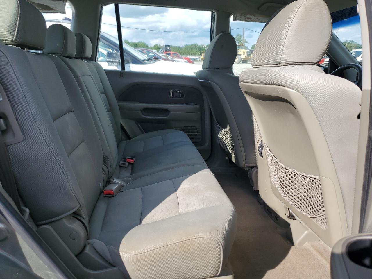 2007 Honda Pilot Lx VIN: 5FNYF18137B029704 Lot: 64726575