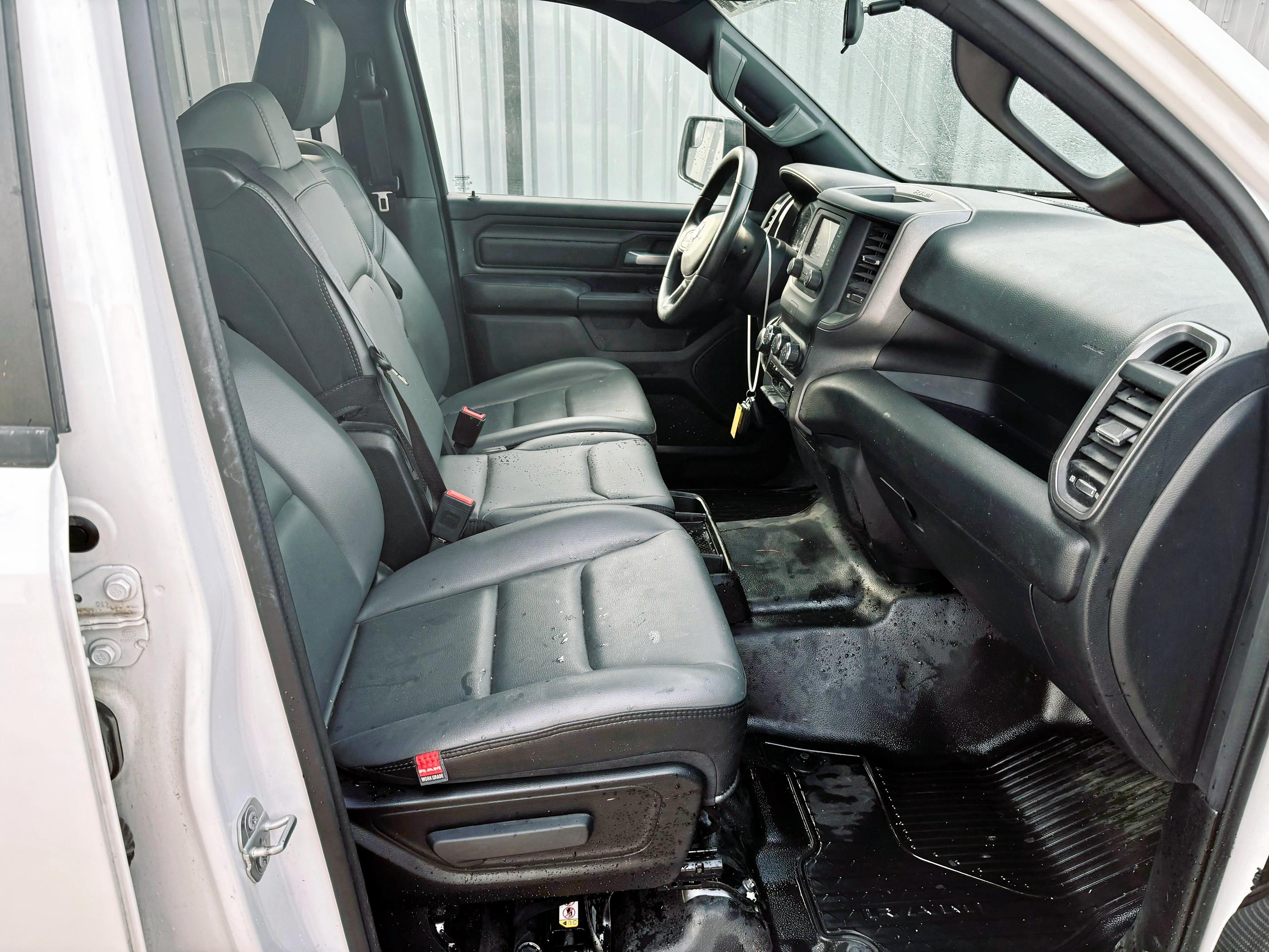  RAM 1500 2022 Белы