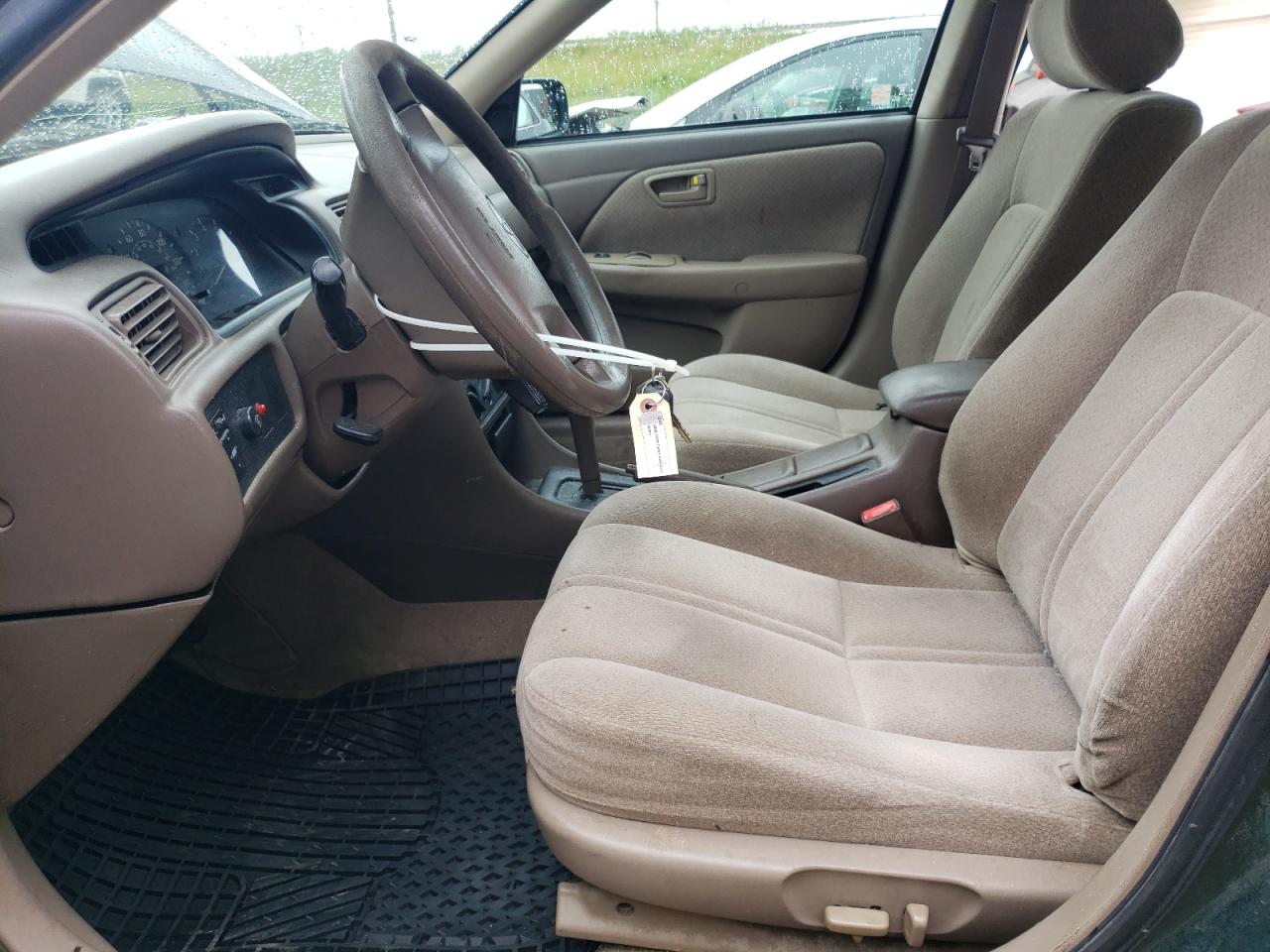 2000 Toyota Camry Ce VIN: 4T1BG22K5YU979738 Lot: 65011945