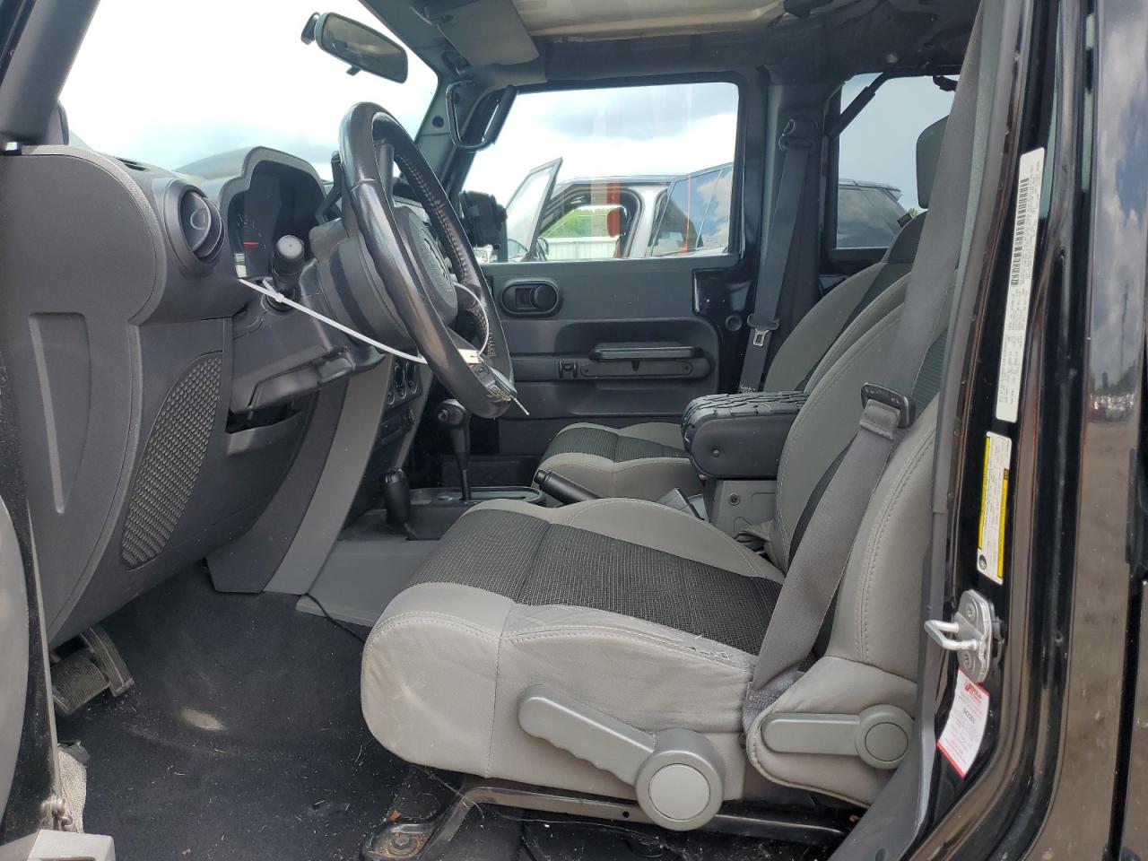 2007 Jeep Wrangler X VIN: 1J8GA39187L155888 Lot: 63025525