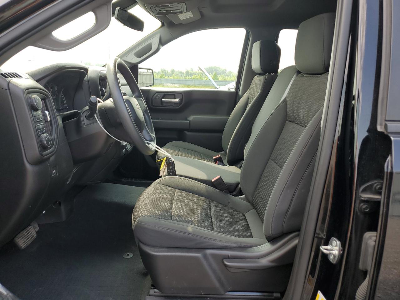2021 Chevrolet Silverado K1500 Custom VIN: 1GCPYBEK1MZ210699 Lot: 64055475