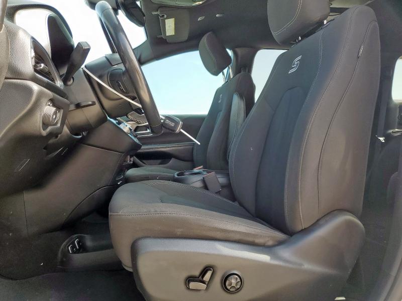  CHRYSLER PACIFICA 2019 Srebrny