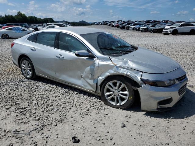 Sedans CHEVROLET MALIBU 2017 Srebrny