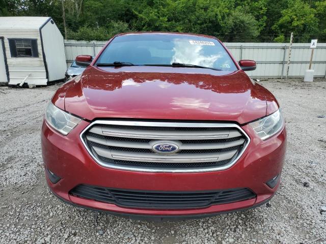 Sedans FORD TAURUS 2015 Czerwony