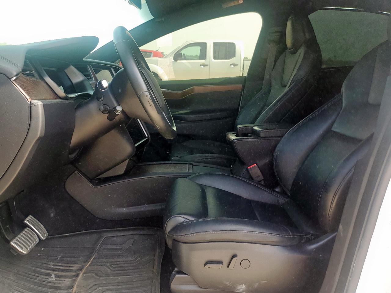 2020 Tesla Model X VIN: 5YJXCBE26LF301910 Lot: 62903375