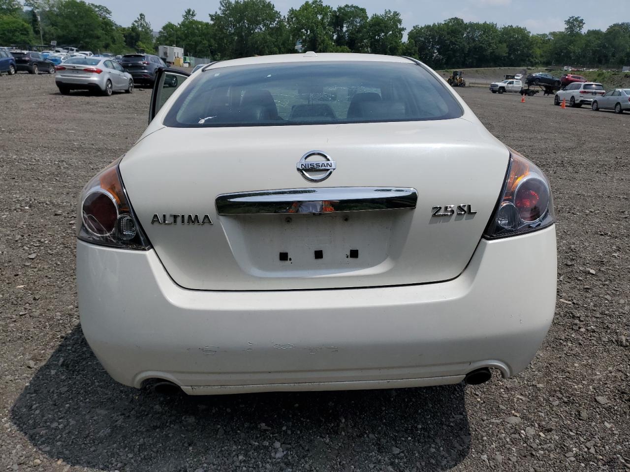 2010 Nissan Altima Base VIN: 1N4AL2AP2AN561121 Lot: 63588785