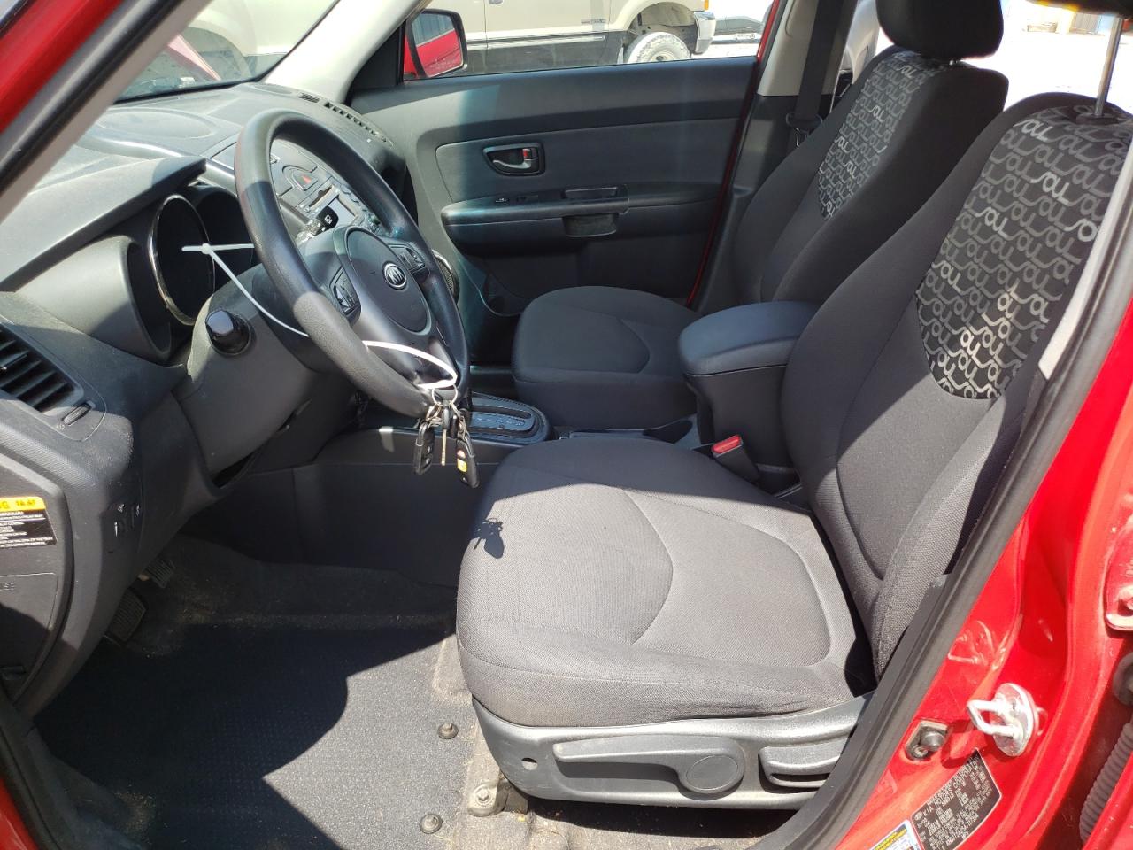 2010 Kia Soul + VIN: KNDJT2A25A7117394 Lot: 65096305