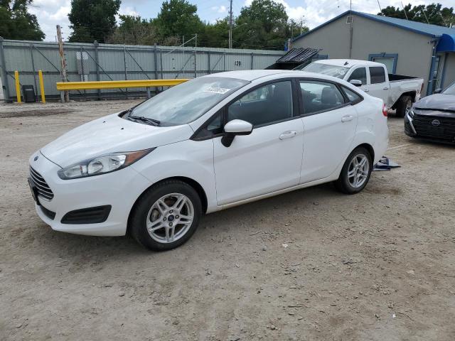  FORD FIESTA 2018 Белы