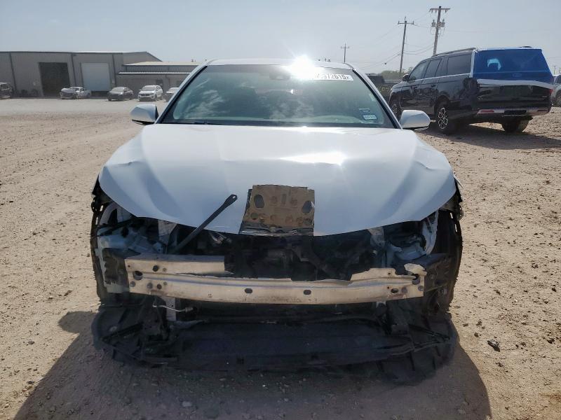  TOYOTA CAMRY 2018 Biały