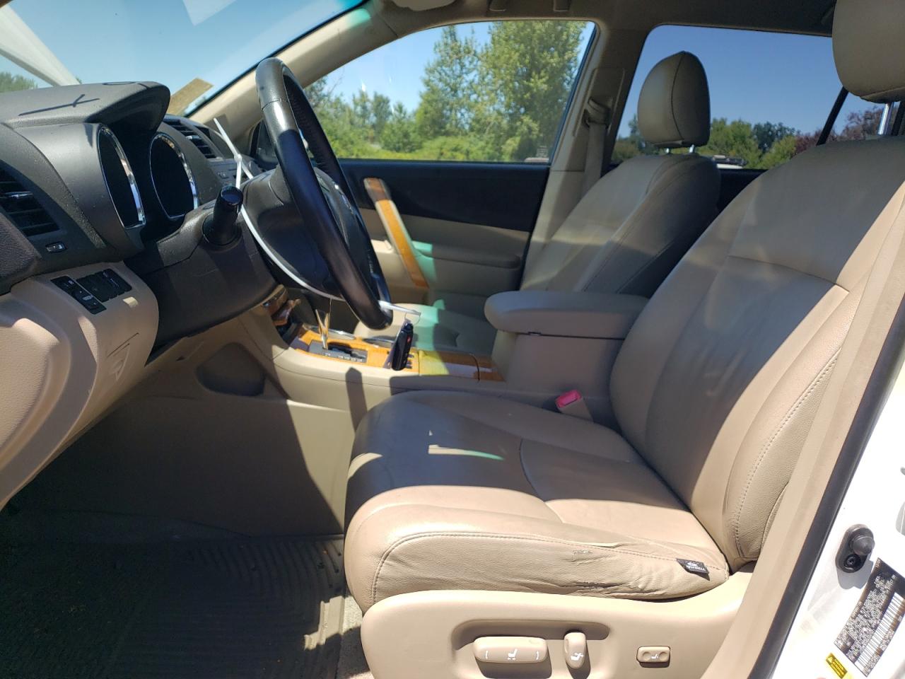 2010 Toyota Highlander Hybrid VIN: JTEBW3EH8A2041811 Lot: 64691735
