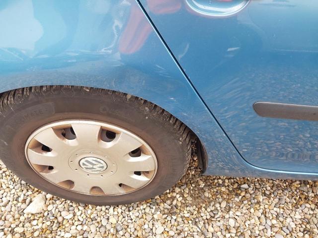 2006 VOLKSWAGEN GOLF S AUT