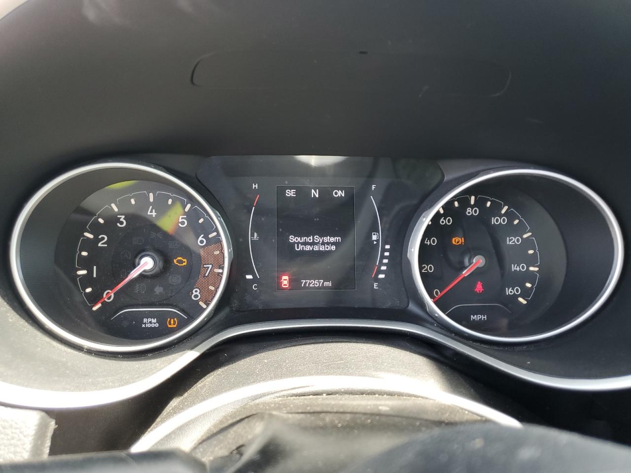 2019 Jeep Compass Latitude VIN: 3C4NJDBB4KT690639 Lot: 65520185