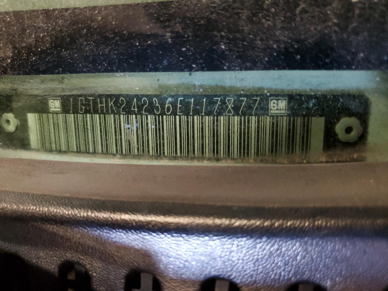 2006 GMC Sierra K2500 Heavy Duty VIN: 1GTHK24236E117877 Lot: 61779755