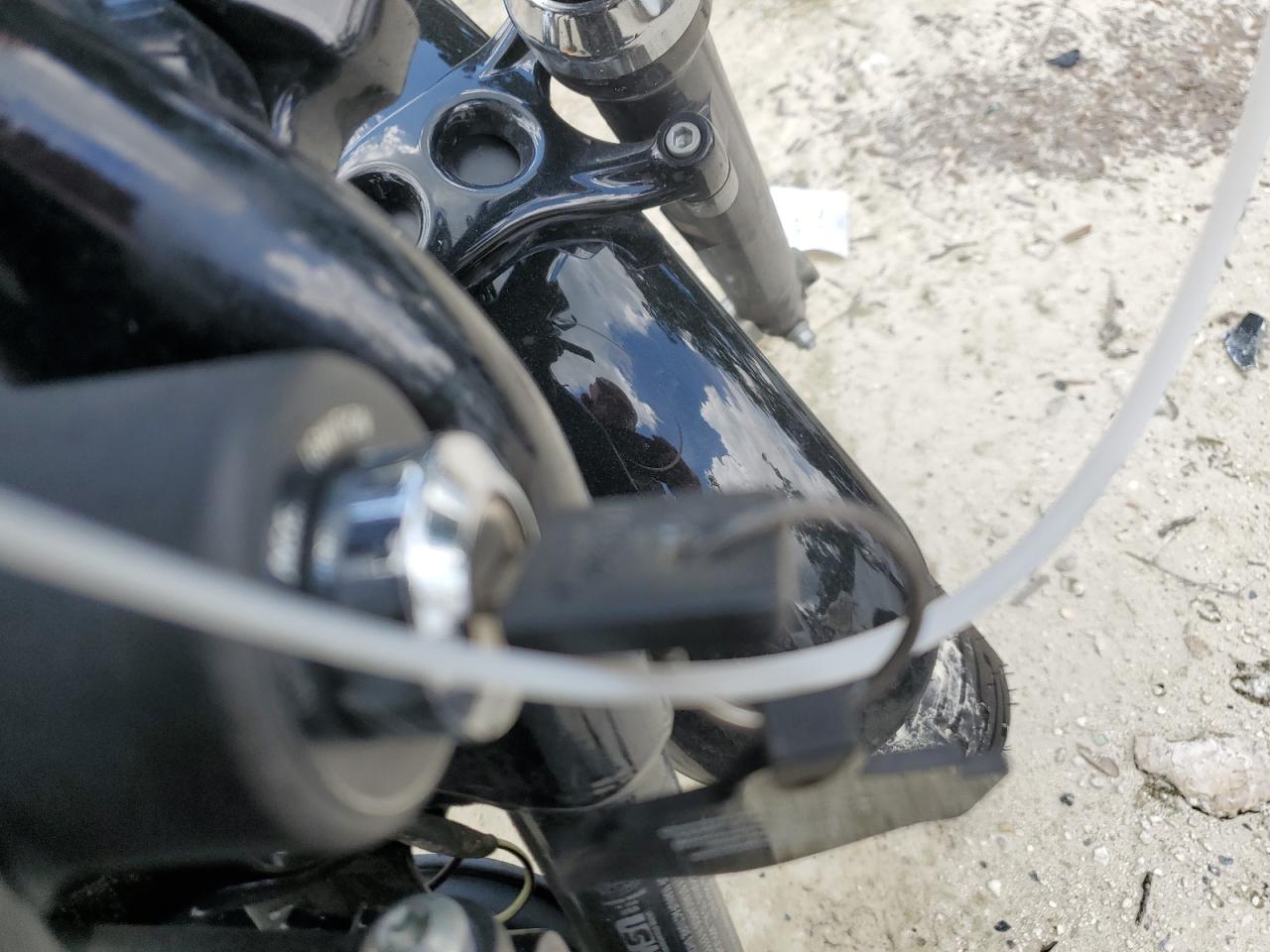 2011 Harley-Davidson Xl1200 X VIN: 1HD1LC313BC433152 Lot: 64457875