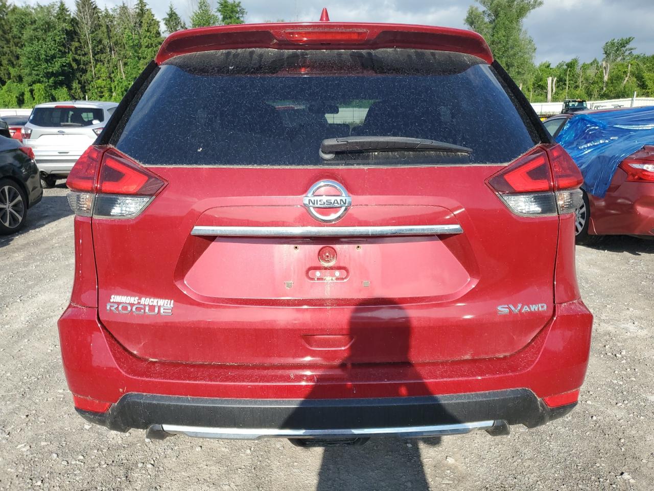 2017 Nissan Rogue S VIN: JN8AT2MV5HW270352 Lot: 64701325