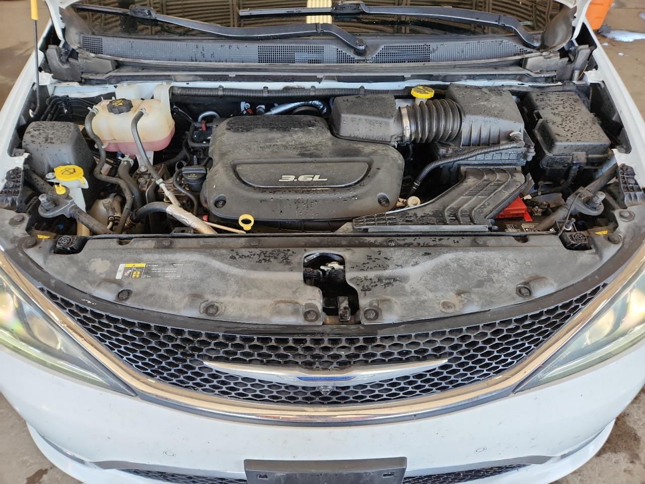 2018 Chrysler Pacifica Limited VIN: 2C4RC1GG0JR247355 Lot: 63254345