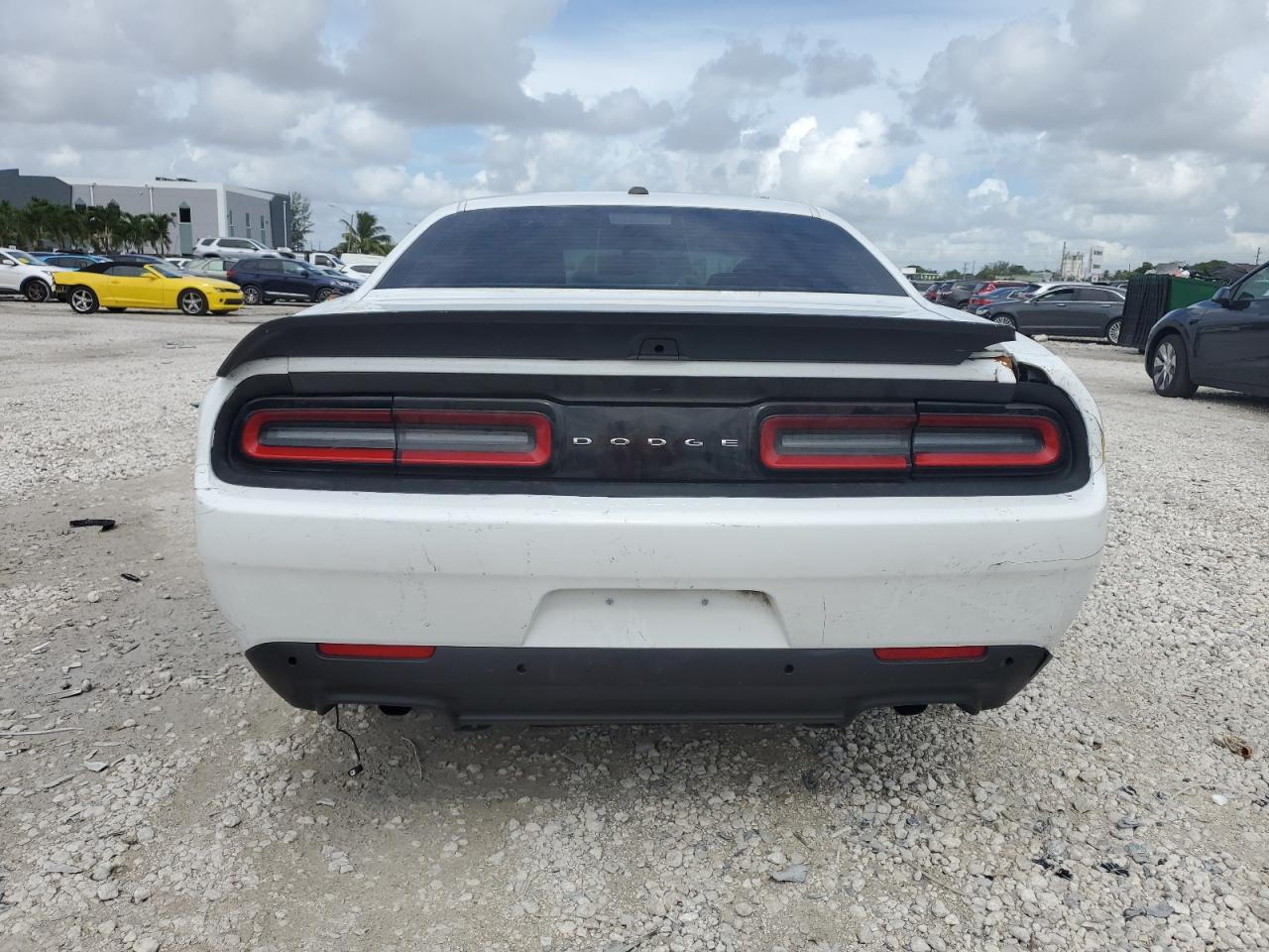 2015 Dodge Challenger Sxt VIN: 2C3CDZAG8FH865003 Lot: 64969395