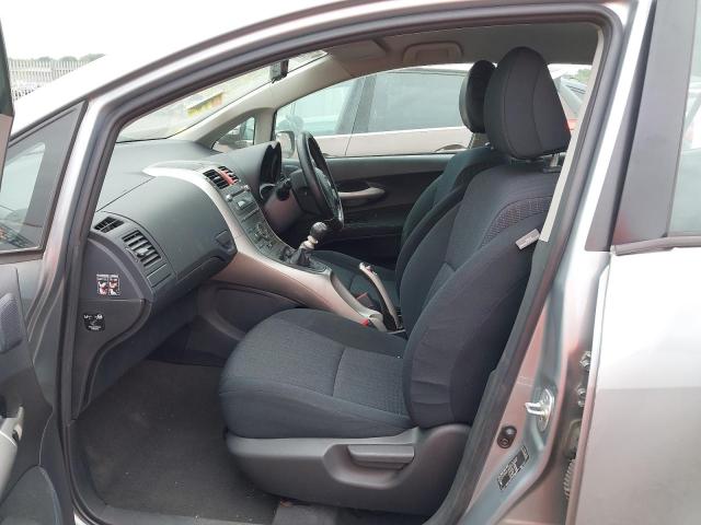 2009 TOYOTA AURIS TR S