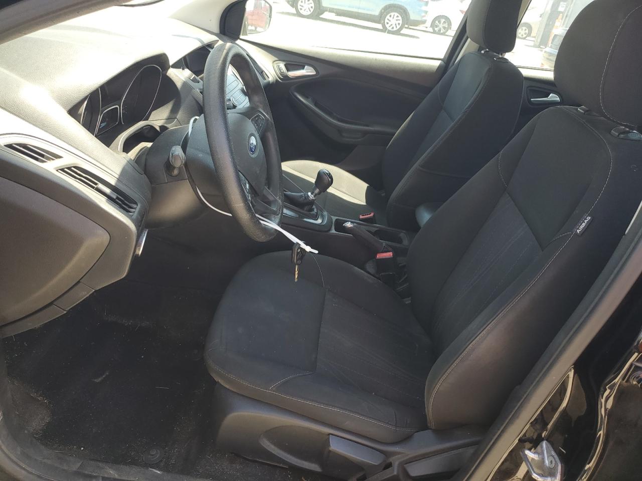 2018 Ford Focus Se VIN: 1FADP3FE8JL205699 Lot: 63300795