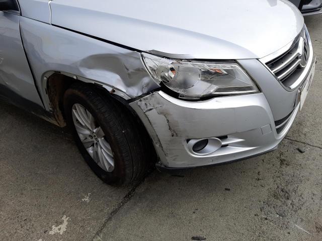 2011 VOLKSWAGEN TIGUAN MAT
