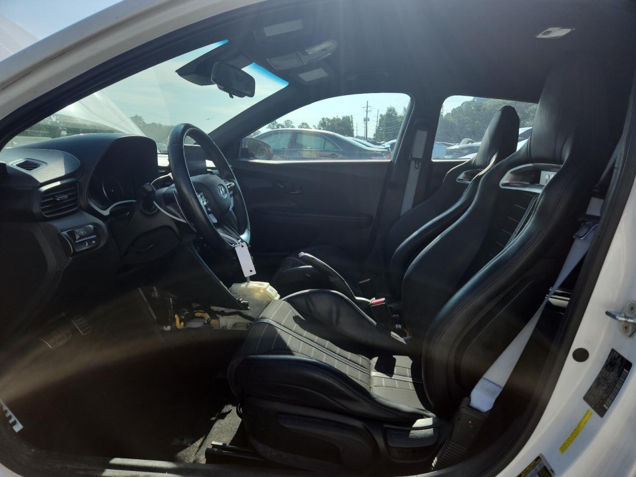 2022 Hyundai Veloster N VIN: KMHT36AH0NU013791 Lot: 63401035