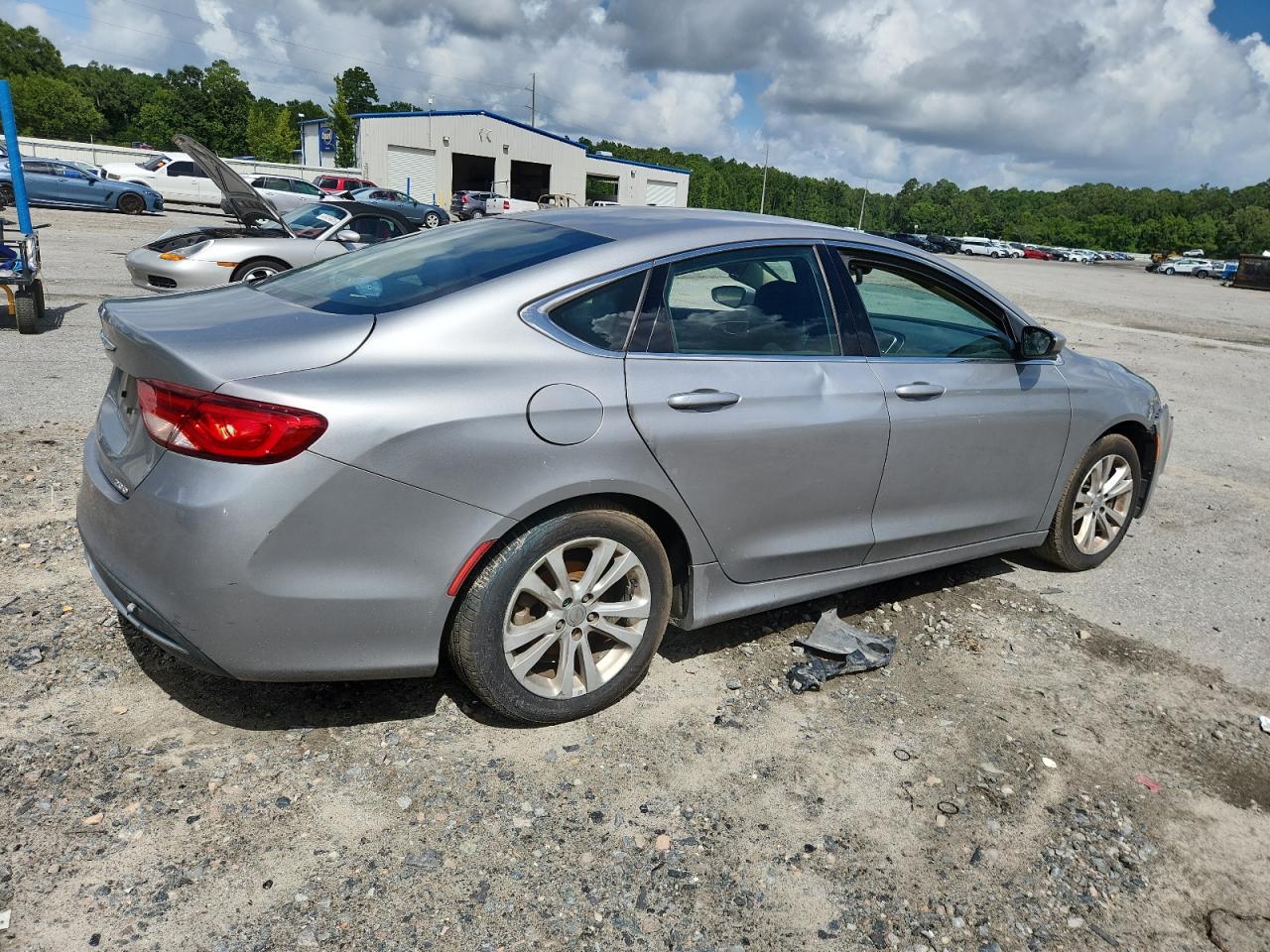 2015 Chrysler 200 Limited 1C3CCCAB6FN707786 photo #4