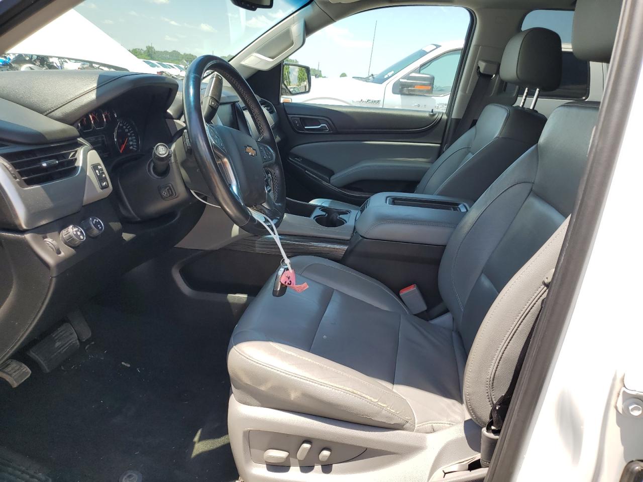 2018 Chevrolet Suburban K1500 Lt VIN: 1GNSKHKC1JR287913 Lot: 62855625