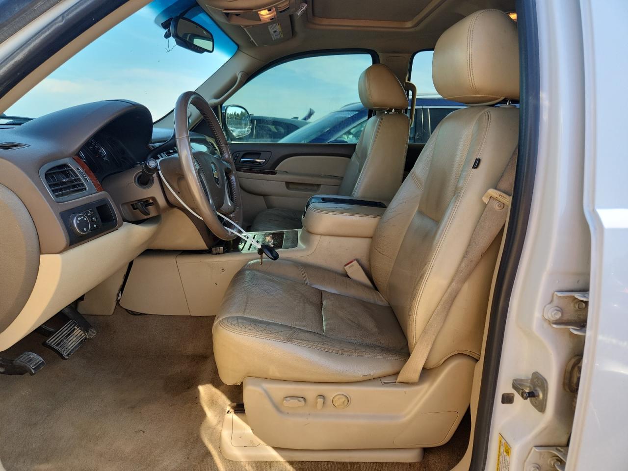 2011 Chevrolet Tahoe C1500 Ltz VIN: 1GNSCCE09BR207373 Lot: 64569025