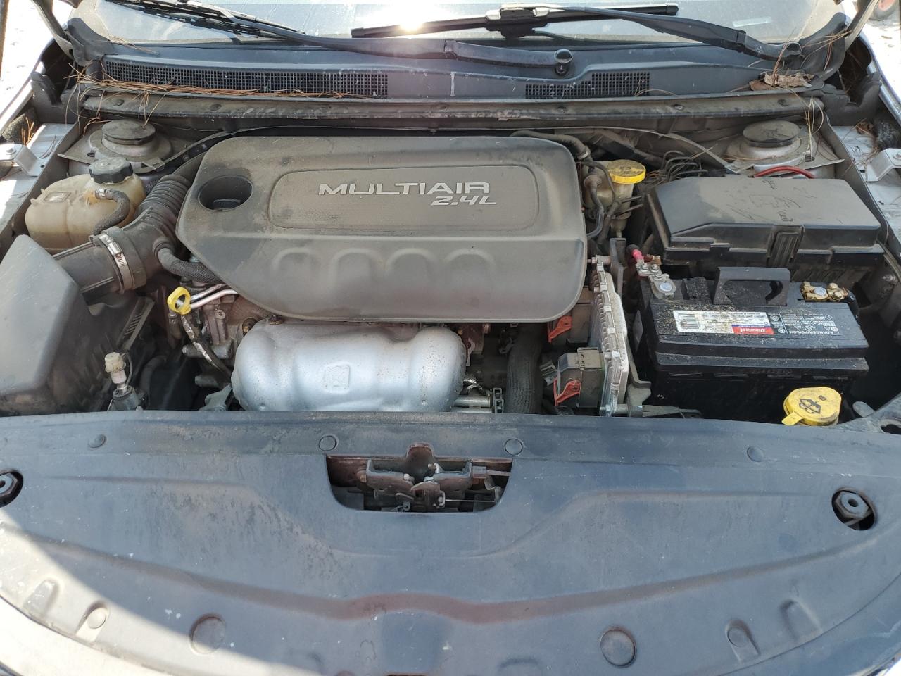 2015 Chrysler 200 Limited VIN: 1C3CCCAB2FN692154 Lot: 67216945