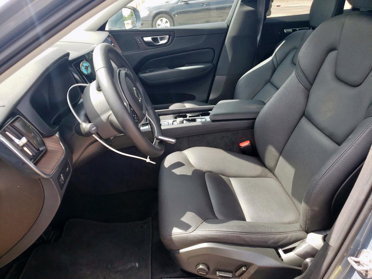 2022 Volvo Xc60 B5 Momentum VIN: YV4L12RK0N1032990 Lot: 64977545