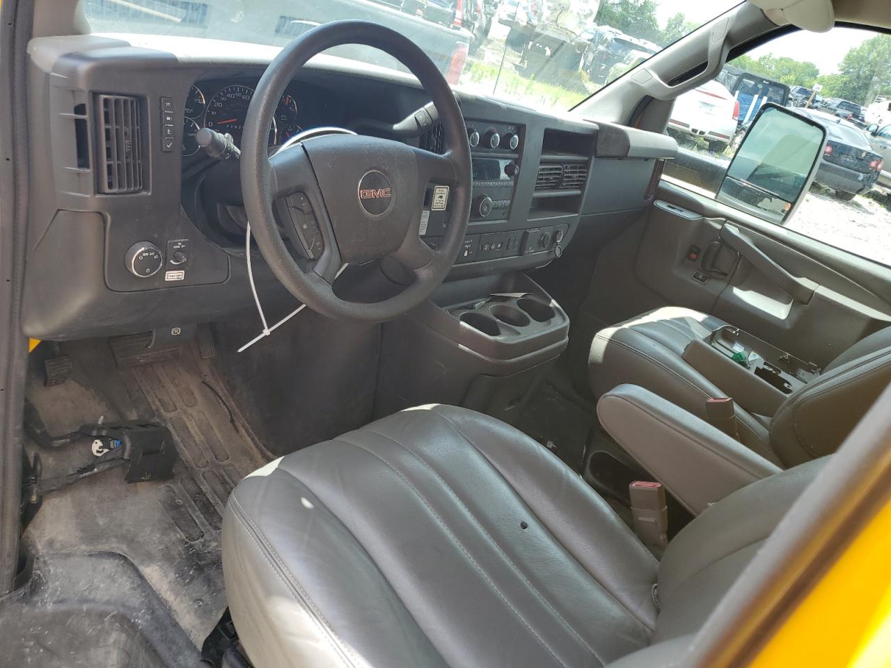 2022 GMC Savana Cutaway G3500 VIN: 7GZ37TC77NN004269 Lot: 65622255