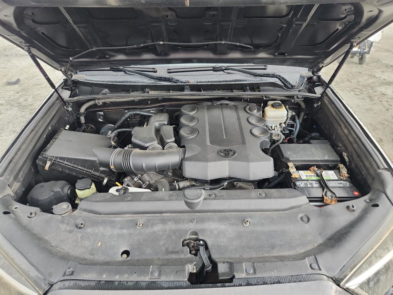 2014 Toyota 4Runner Sr5 VIN: JTEBU5JR3E5182029 Lot: 63753395