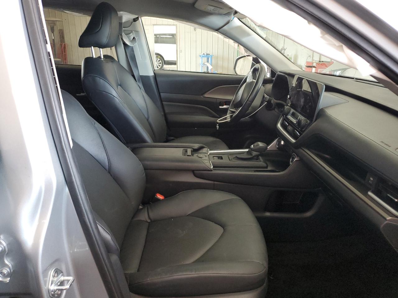 2024 Toyota Grand Highlander Xle VIN: 5TDAAAB58RS011564 Lot: 66956265