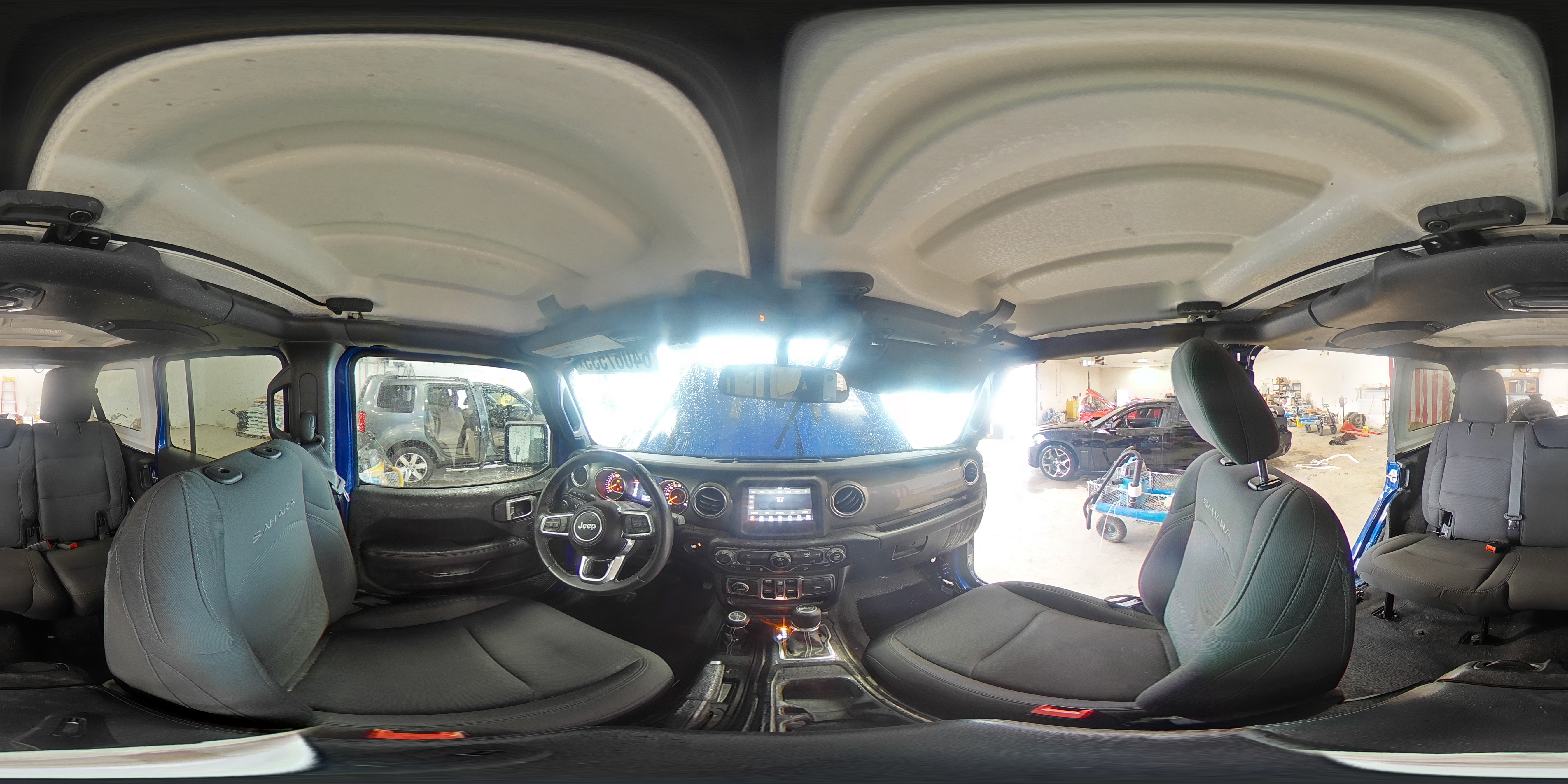 2019 Jeep Wrangler Unlimited Sahara VIN: 1C4HJXEN9KW592673 Lot: 64067535