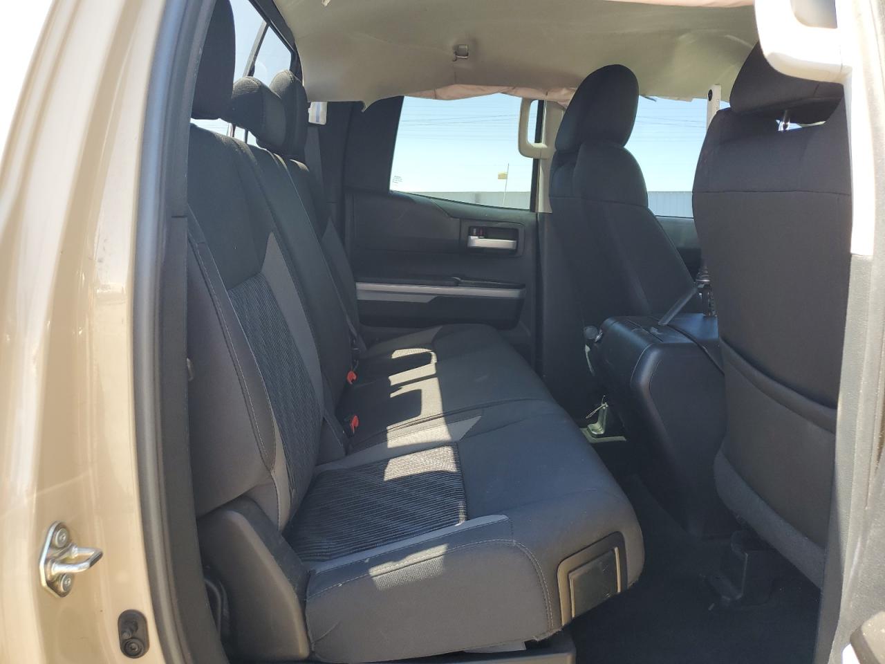 2017 Toyota Tundra Double Cab Sr VIN: 5TFUY5F15HX630915 Lot: 64274605