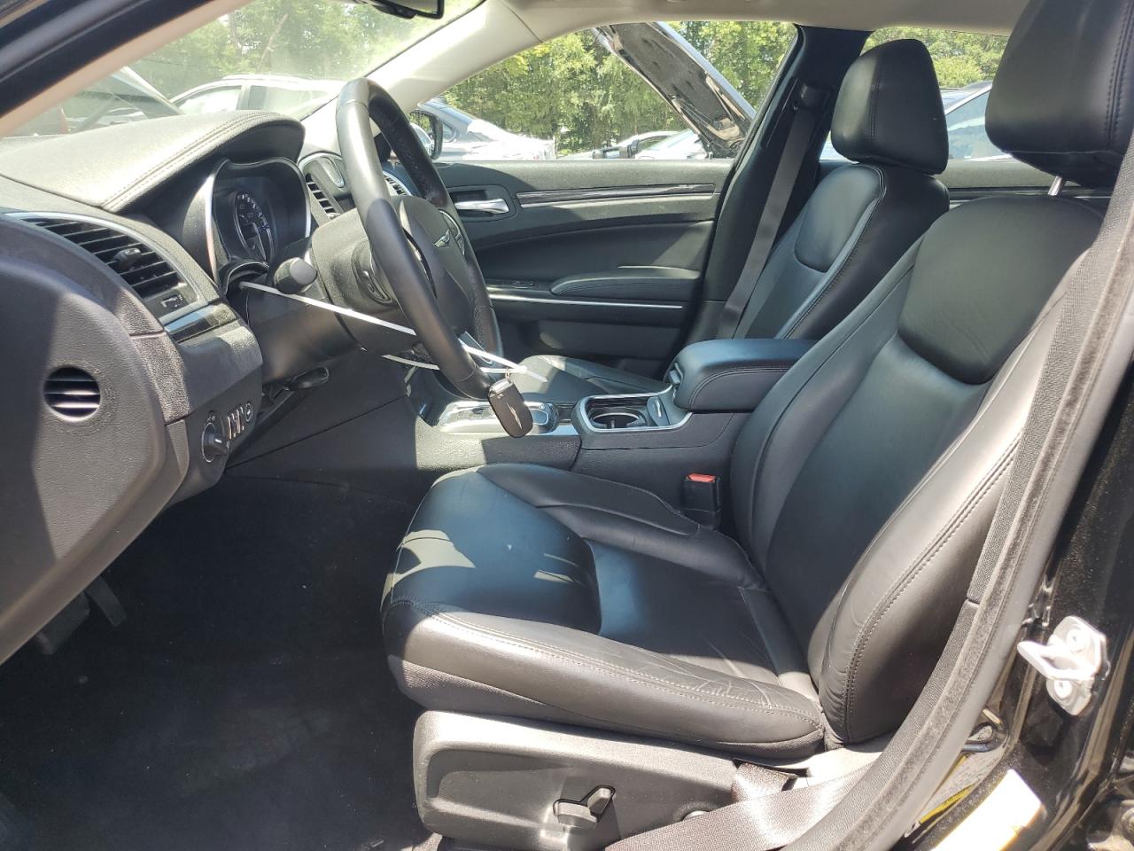 2021 Chrysler 300 Touring VIN: 2C3CCAAG0MH604157 Lot: 64726725