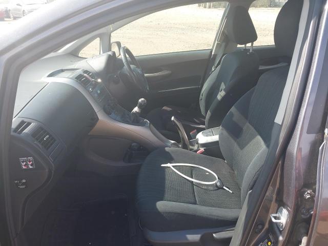 2007 TOYOTA AURIS TR V