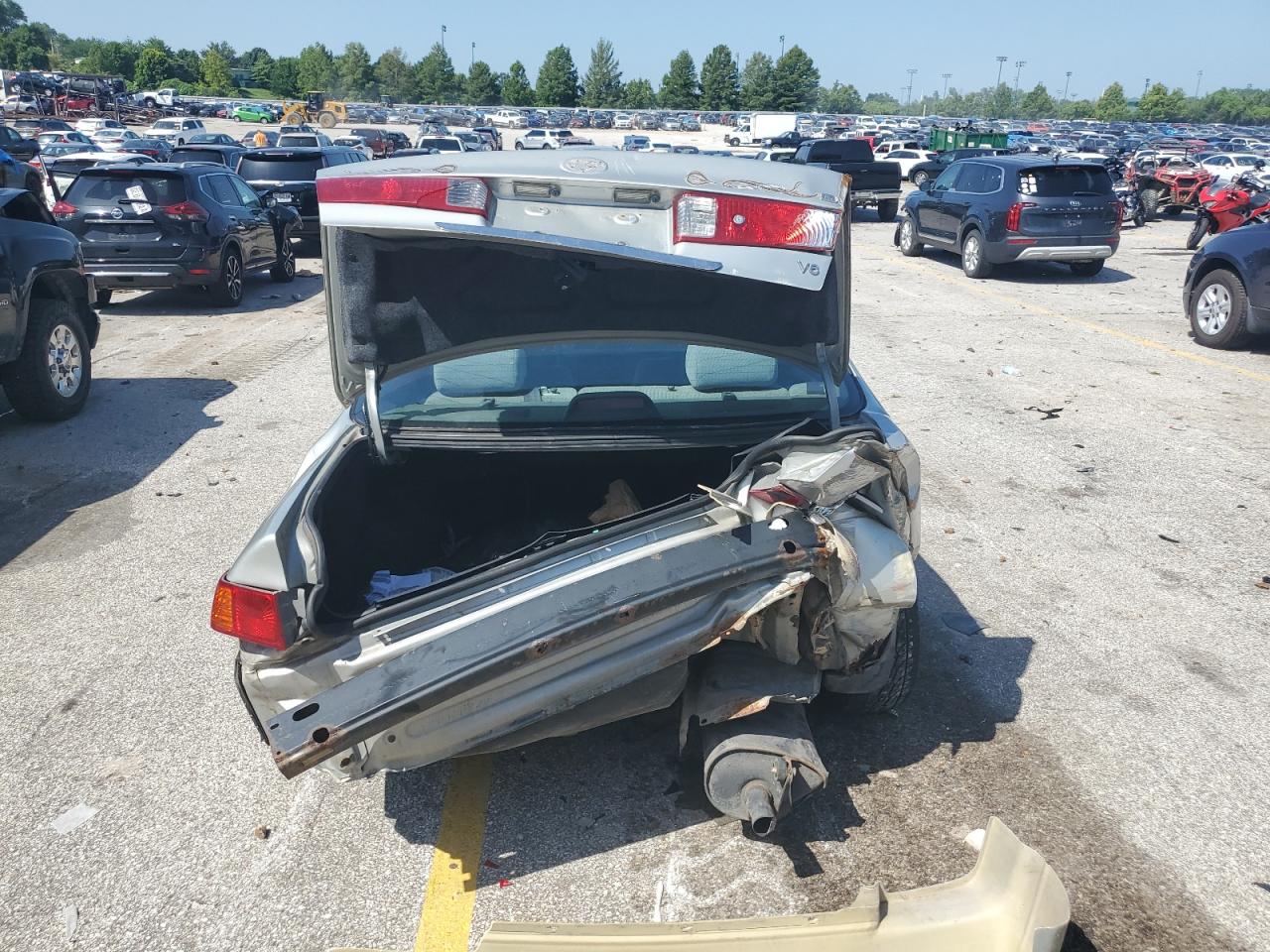 2001 Toyota Camry Le VIN: 4T1BF22K81U127618 Lot: 65903205