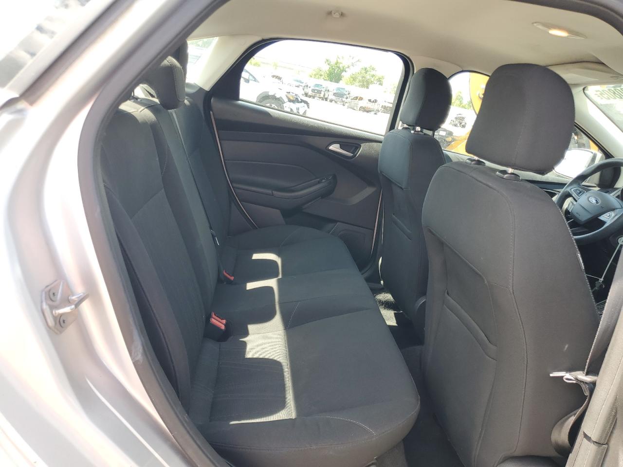 2015 Ford Focus Se VIN: 1FADP3F27FL329685 Lot: 64780805