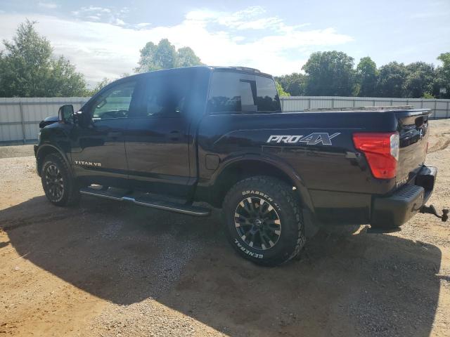  NISSAN TITAN 2018 Czarny