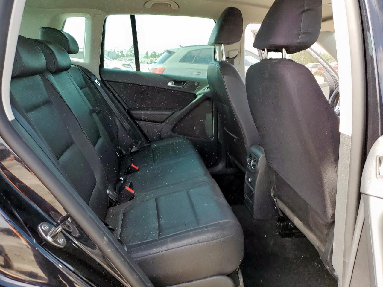 2011 Volkswagen Tiguan S VIN: WVGAV7AX8BW538256 Lot: 65043475