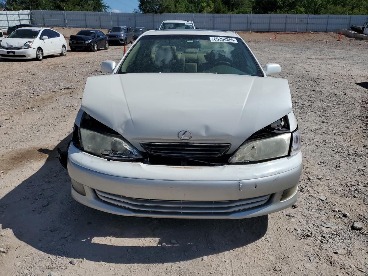 jt8bf28g3y5101762 JT8BF28G3Y5101762 2000 Lexus Es 300